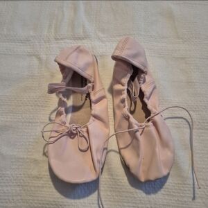 Freestyle girls size 2 leather ballet shoes, VGUC approx 7 3/4"